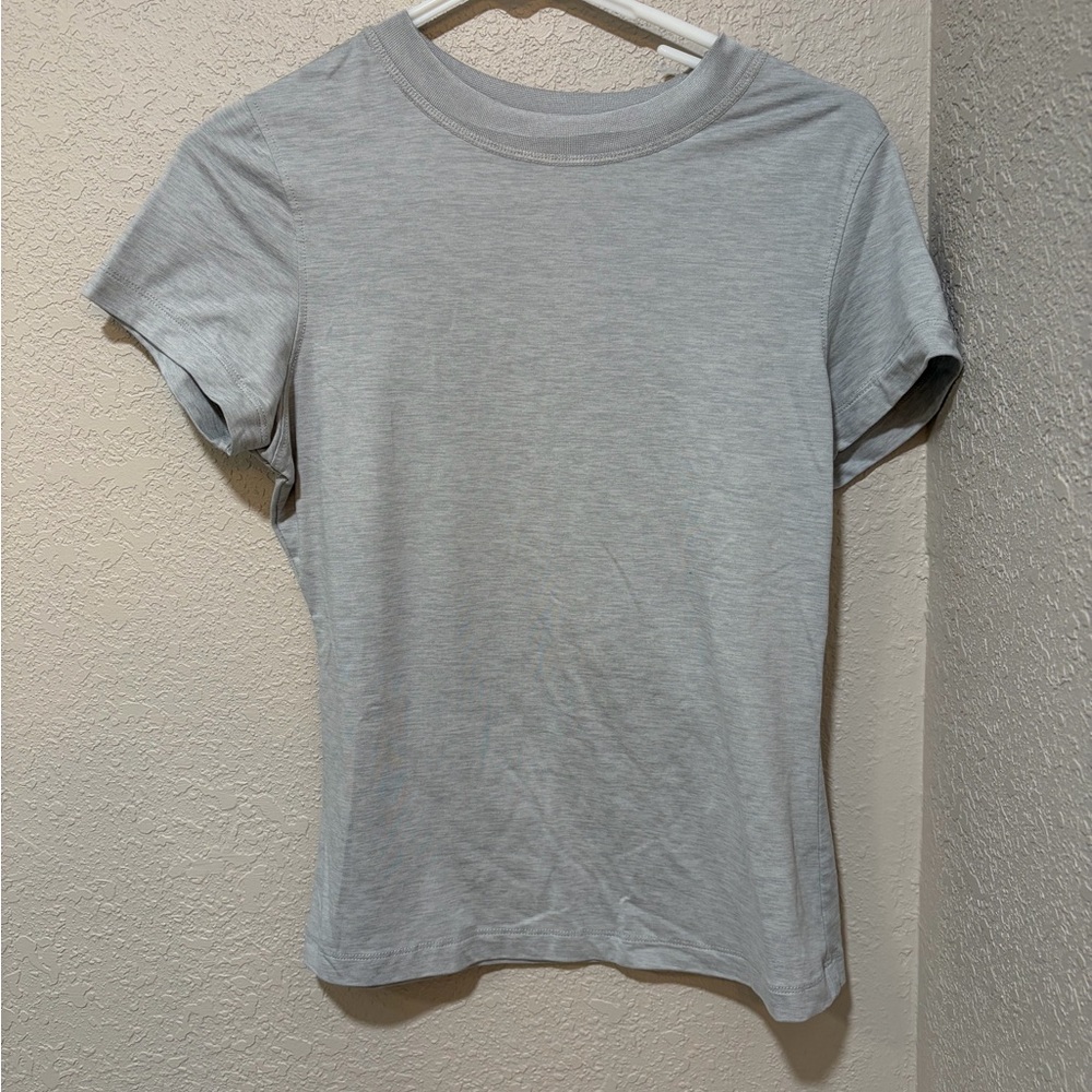 7 Diamonds Light Gray Women's Short Sleeve Tee
